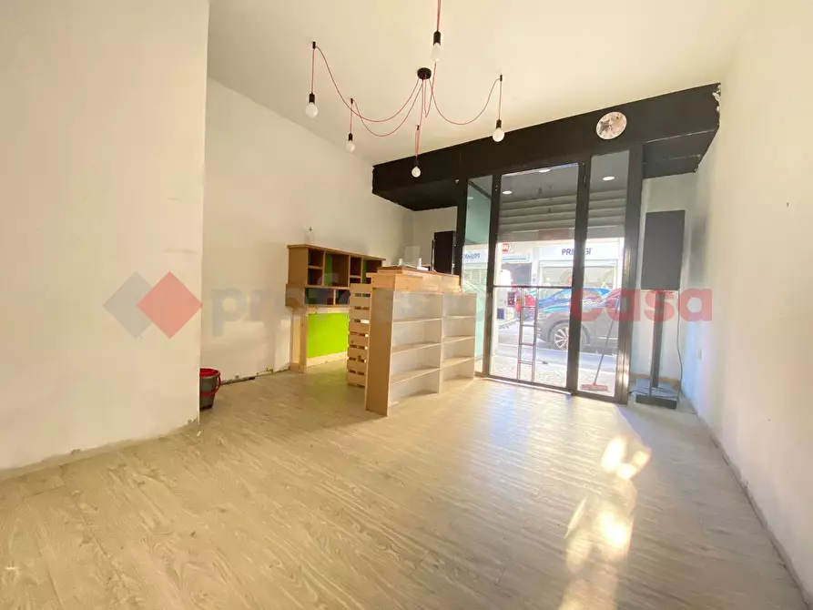 Immagine 2 di Negozio in affitto  in Via MADONNA DELLA QUERCE a Firenze