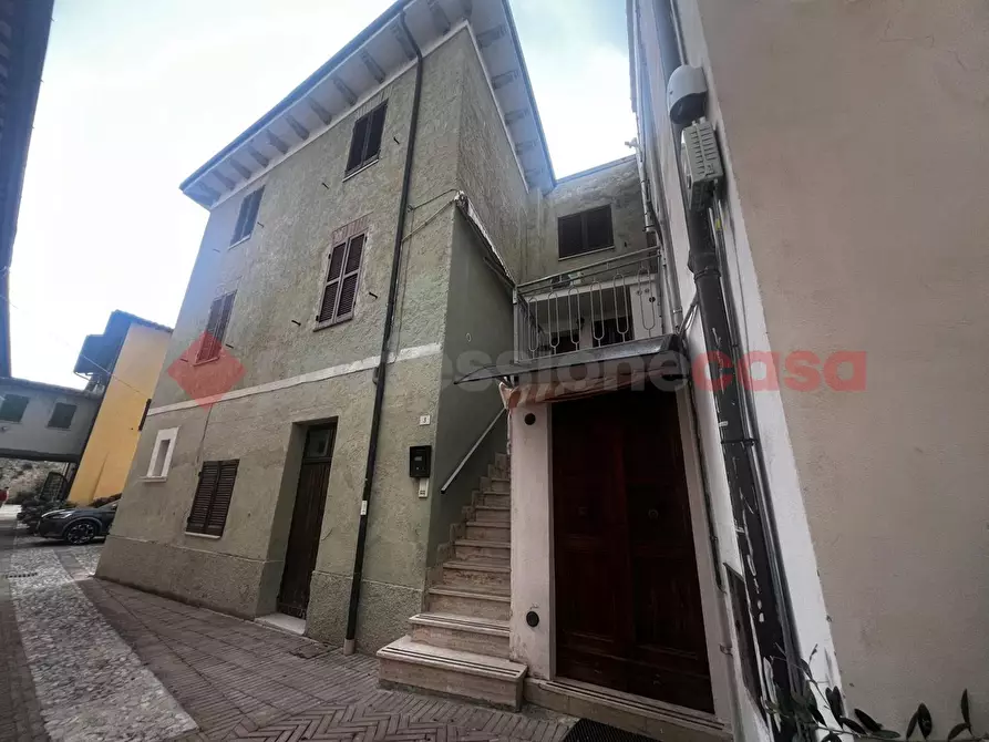 Immagine 4 di Appartamento in vendita  in Via Albornoz a Castel Ritaldi