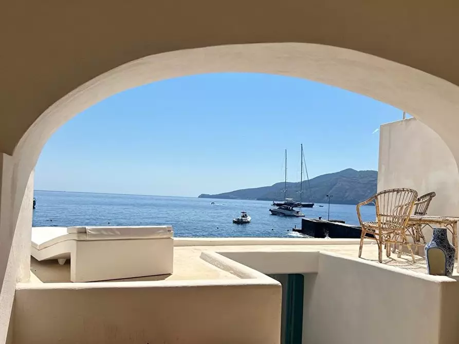 Immagine 13 di Casa indipendente in vendita  in Via Umberto I, 1 a Santa Marina Salina