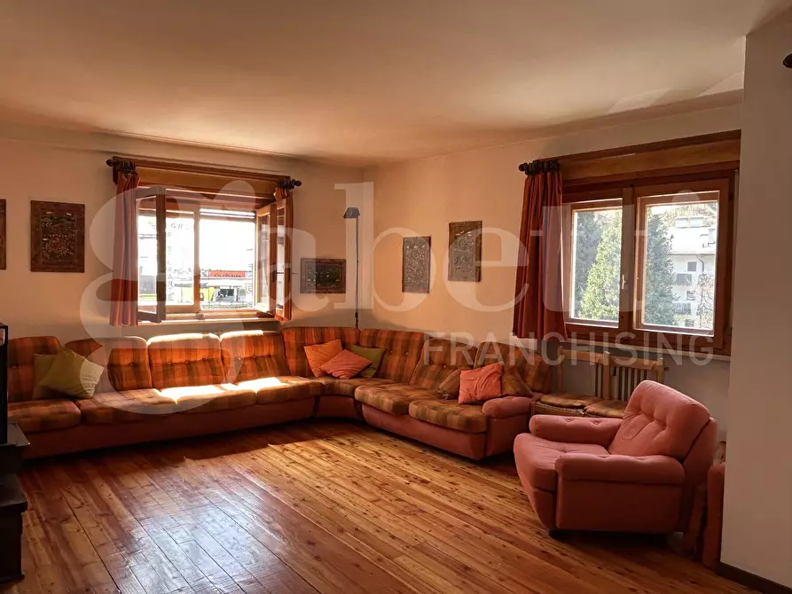 Immagine 8 di Appartamento in vendita  in Via Corno D'Aola, 5 a Ponte Di Legno