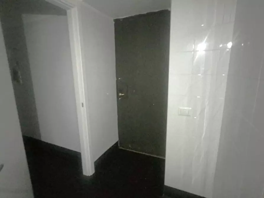 Immagine 11 di Negozio in affitto  in Via Cesare Augusto a Pozzuoli