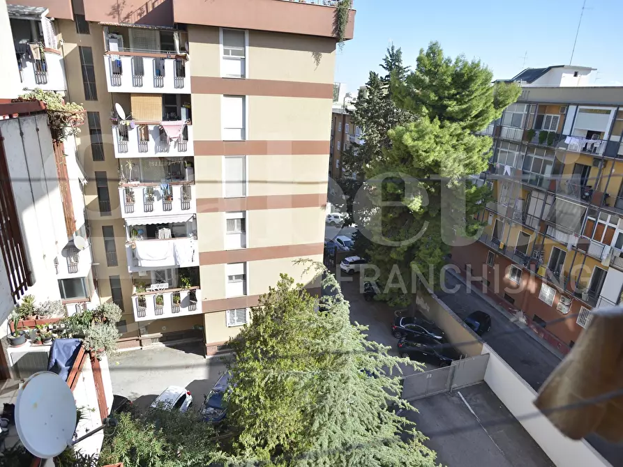Immagine 29 di Appartamento in vendita  in Viale delle Repubblica, 60 a Bari