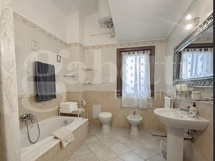 Immagine 10 di Villa in vendita  in Via Praga, 16 a Capoterra