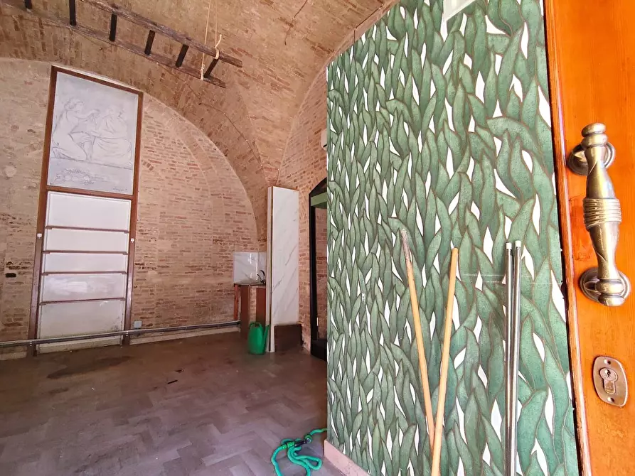 Immagine 6 di Negozio in affitto  in Via FILIPPO D'ALFONSO a San Severo