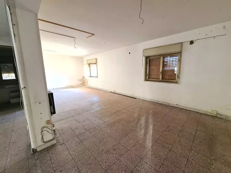 Immagine 10 di Magazzino in vendita  in Via Dei Piccioni, 40 a Catania