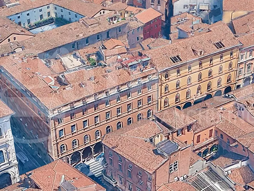 Immagine 9 di Appartamento in vendita  in Via Farini, 24 a Bologna