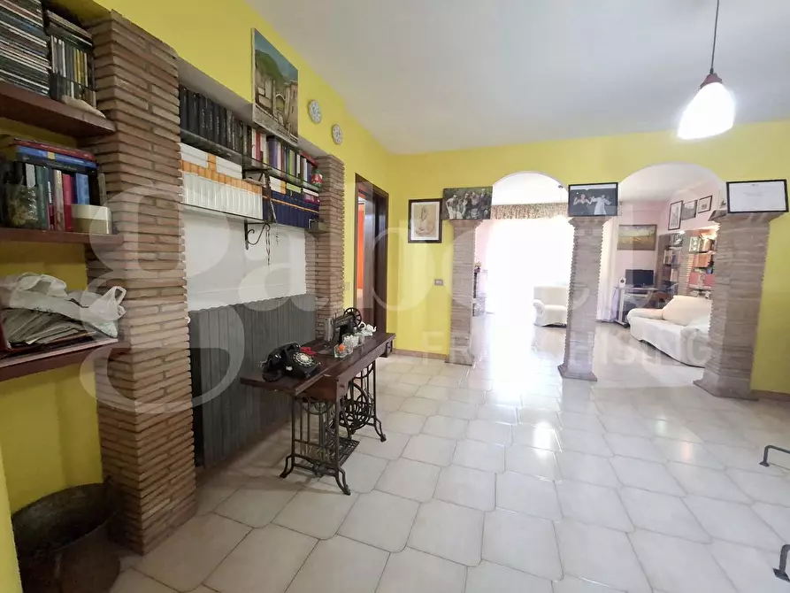 Immagine 16 di Casa indipendente in vendita  in LocalitÃ  Collepiano, 52 a Balsorano