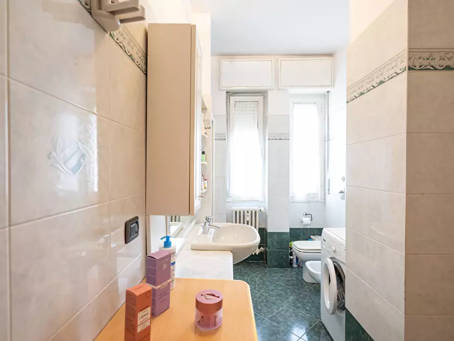 Immagine 23 di Appartamento in vendita  in Via Giambellino a Milano