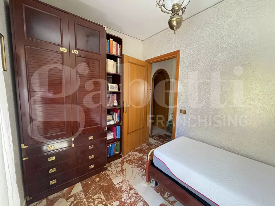 Immagine 29 di Casa trifamiliare in vendita  in Via Calegna, 51 a Gaeta