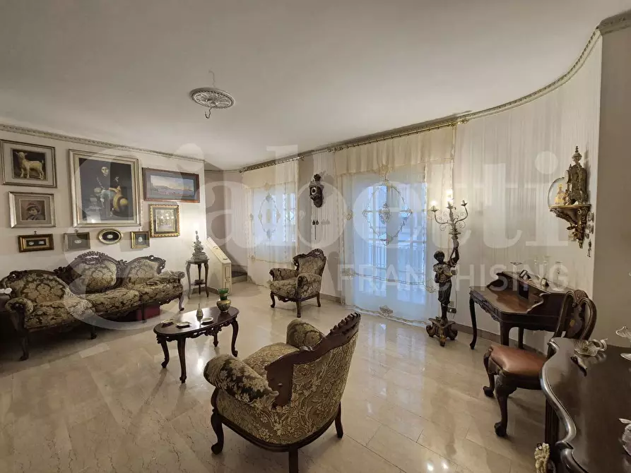 Immagine 36 di Casa indipendente in vendita  in Via Luigi Iacono, 7 a Torre Annunziata