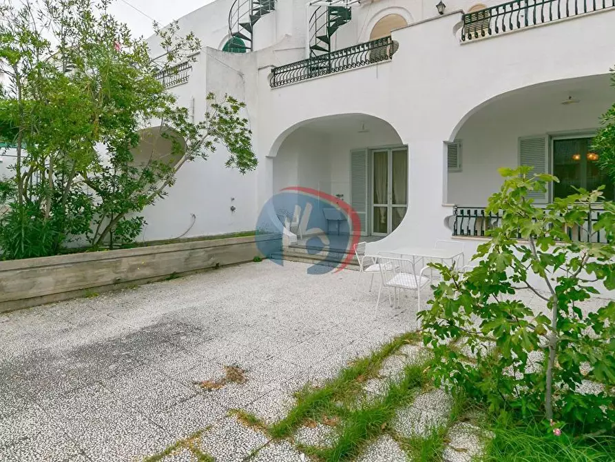 Immagine 35 di Casa bifamiliare in vendita  in Viale Orsa Maggiore, 68 a Gallipoli