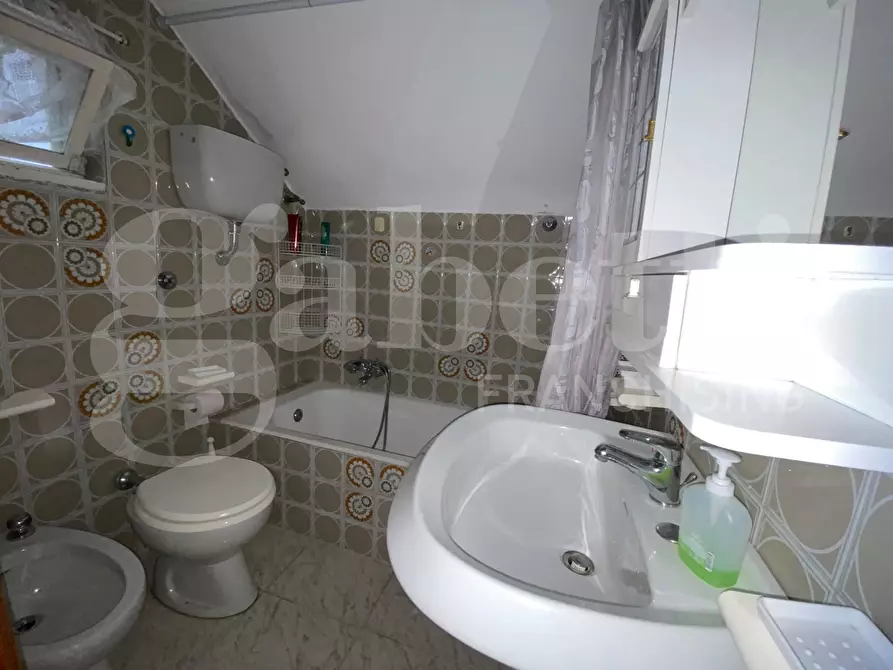 Immagine 11 di Appartamento in vendita  in Via Achille Grandi a San Severo