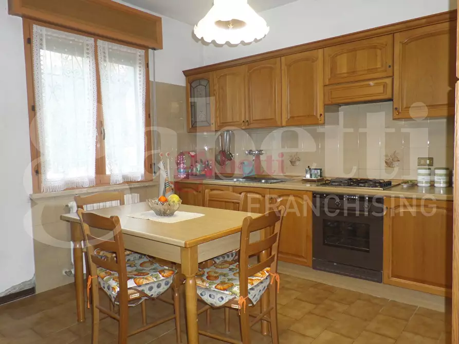 Immagine 10 di Casa bifamiliare in vendita  in Via Cilea, 8 a Bondeno
