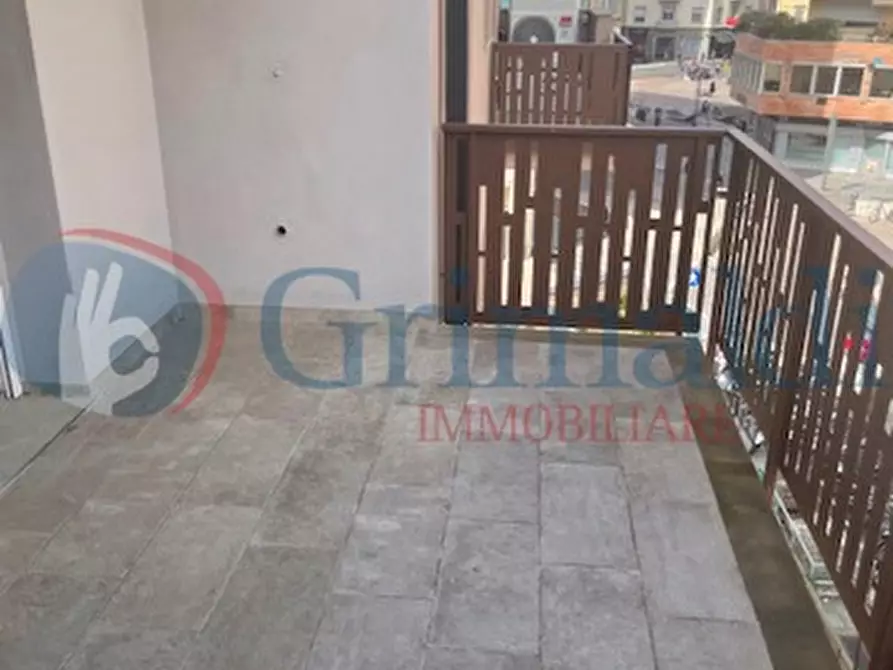 Immagine 25 di Appartamento in vendita  in Piazza attias a Livorno