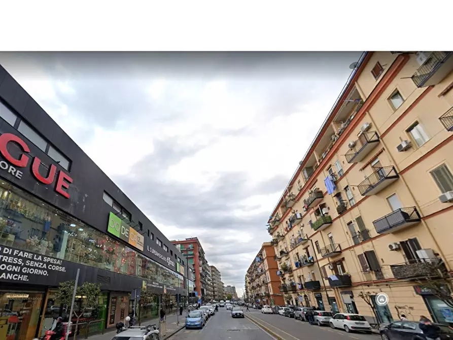 Negozio in vendita in Via Pietro Giannone a Napoli