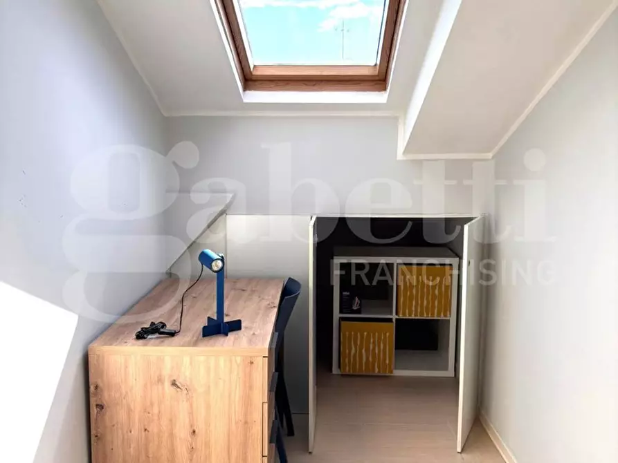 Immagine 8 di Appartamento in affitto  in Corso garibaldi a Napoli