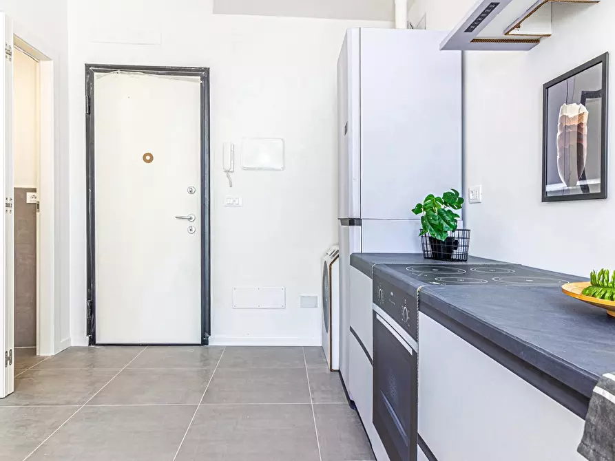 Immagine 3 di Appartamento in vendita  in Via dell'Uccellino, 2 a Bologna