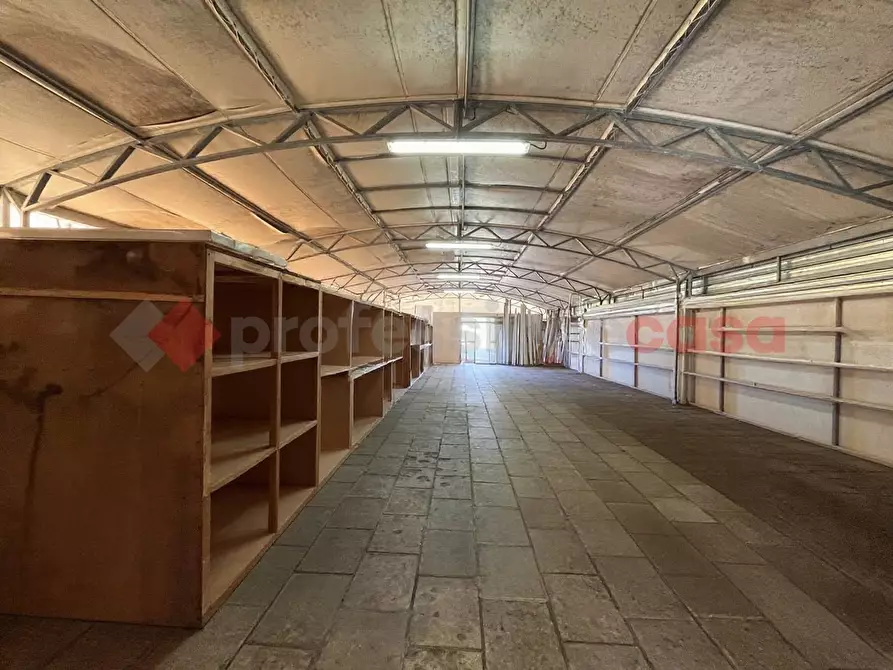 Immagine 12 di Laboratorio in vendita  in Via Pio XII a Poggiardo