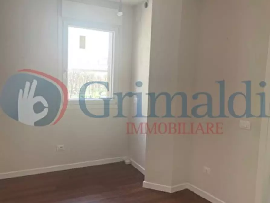 Immagine 3 di Appartamento in vendita  in Piazza attias a Livorno