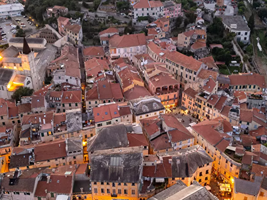 Immagine 21 di Appartamento in vendita  in Via Del Cigno a Finale Ligure