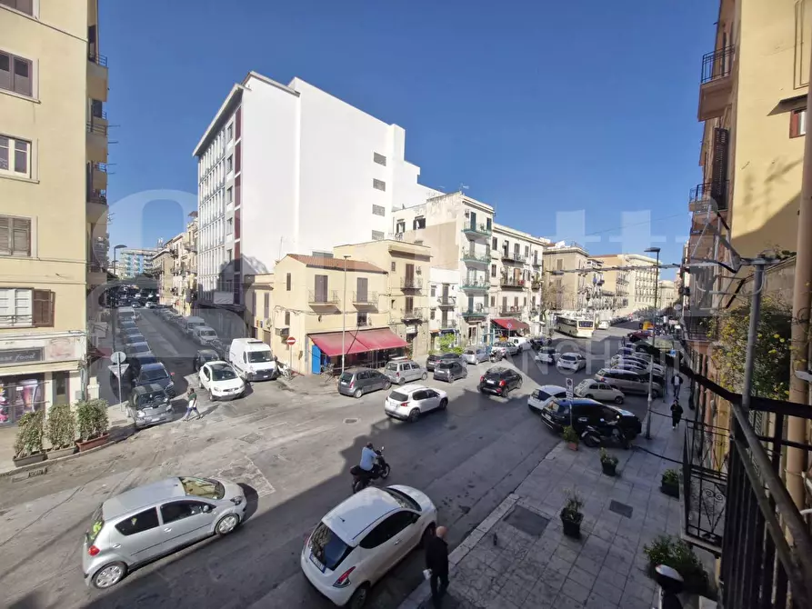 Immagine 2 di Appartamento in vendita  in Corso dei Mille a Palermo