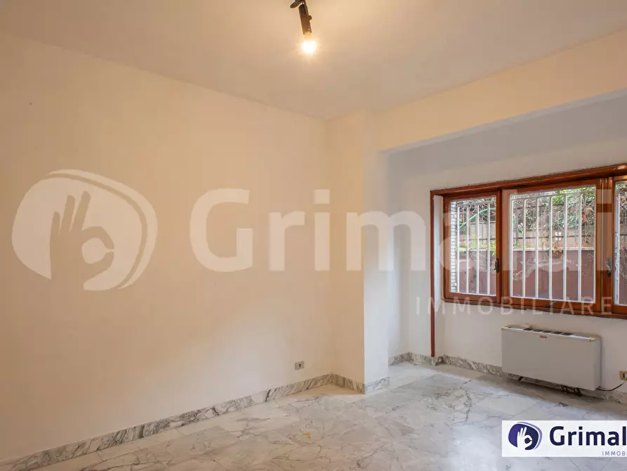 Immagine 5 di Appartamento in vendita  in Via del Serafico a Roma