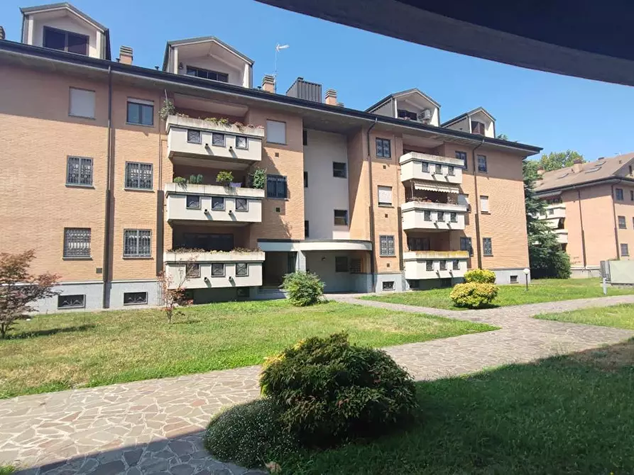 Immagine 2 di Appartamento in vendita  in Via NILDE IOTTI, 3 a Locate Di Triulzi