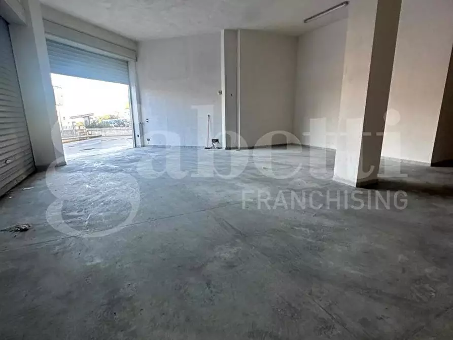 Immagine 7 di Capannone industriale in vendita  in Via Bari a Ostuni