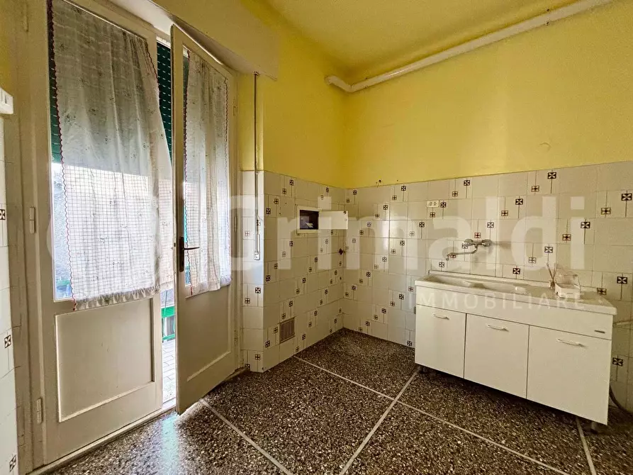 Immagine 18 di Appartamento in vendita  in Viale mameli a Livorno