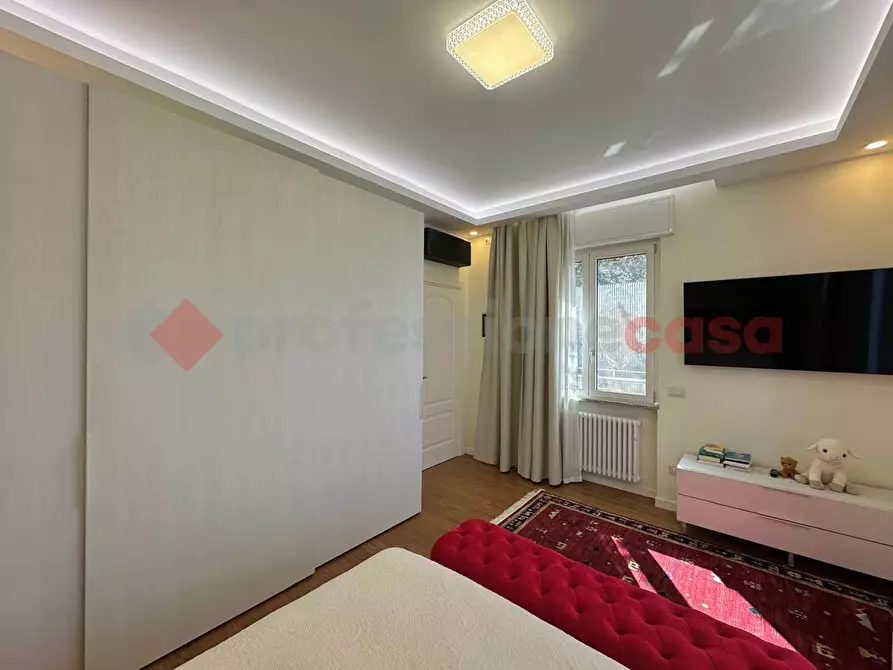 Immagine 34 di Villa in vendita  in Via Delle Robinie a Opera