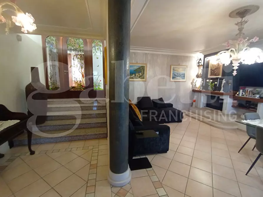 Immagine 2 di Villa in vendita  in Via CONA, Via Trieste, 21 a Cona