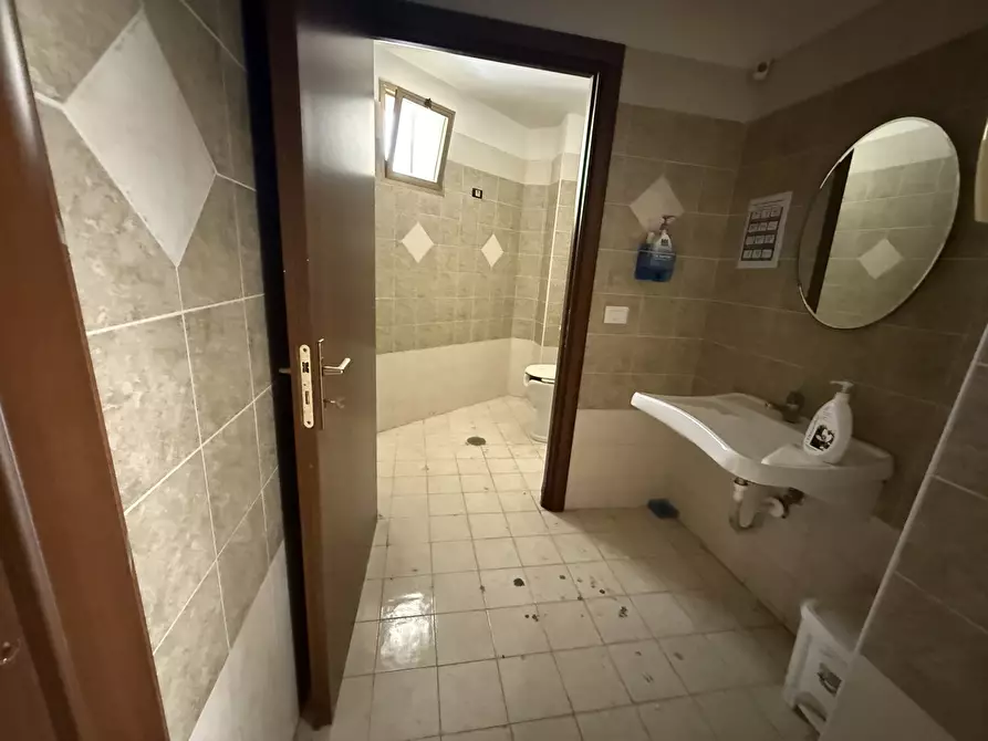 Immagine 11 di Negozio in vendita  in Vico FRANCESCO ACRI, 2 a Catanzaro