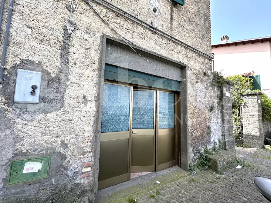 Immagine 3 di Negozio in vendita  in Via Cesare Colizza, 33 a Marino