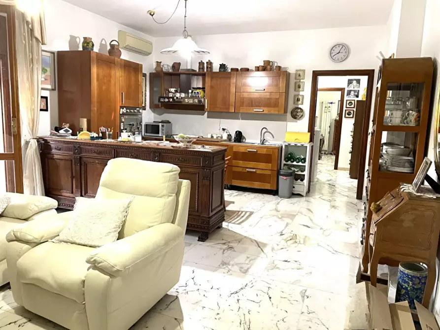 Immagine 5 di Attico in vendita  in Via MARINA VECCHIA, 13 a Massa