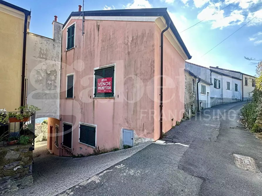 Immagine 40 di Terratetto in vendita  in Via Contrada a Vado Ligure
