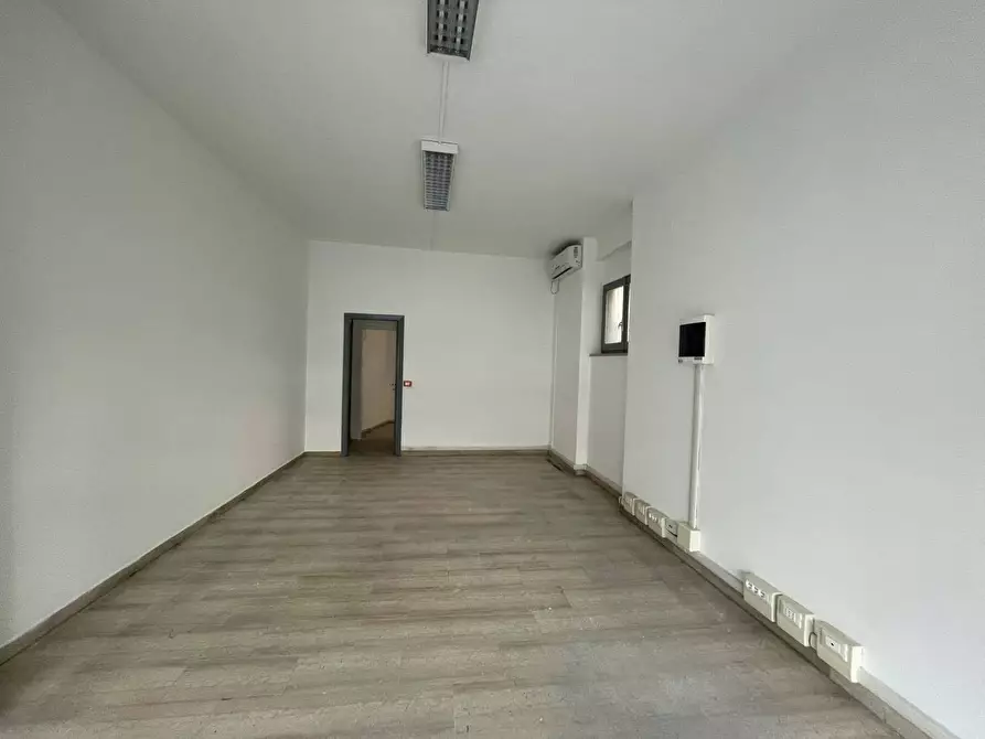 Immagine 4 di Negozio in vendita  in Via BOTTASSO, 5 a Terracina