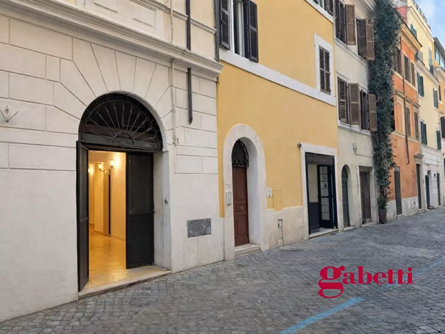 Immagine 19 di Negozio in vendita  in Via Borgo Vittorio, 27 C a Roma