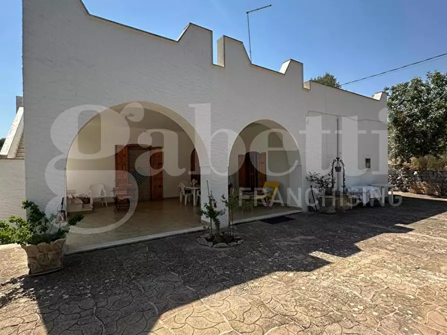 Immagine 29 di Villa in vendita  in Via Degli Emigranti- c.da Varratta a Ceglie Messapico