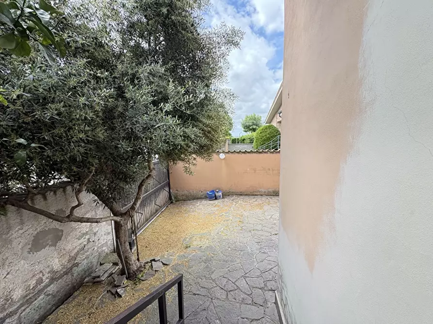 Immagine 6 di Appartamento in vendita  in Via Buscate, 32 a Roma