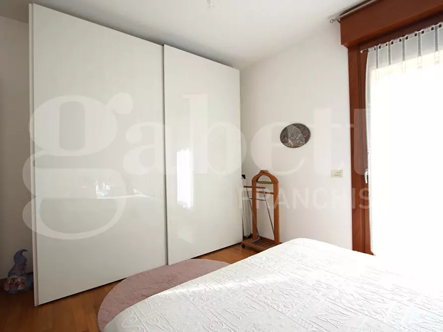 Immagine 9 di Appartamento in vendita  in Via Bissuola, . a Venezia