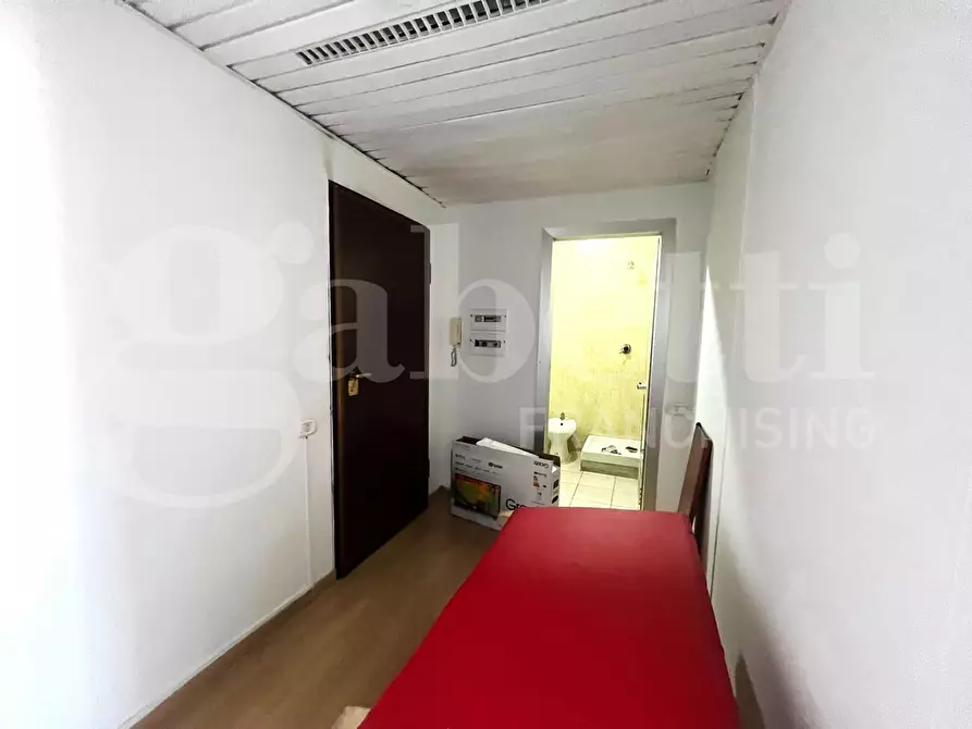 Immagine 4 di Ufficio in vendita  in Via Giovanni Porzio a Napoli