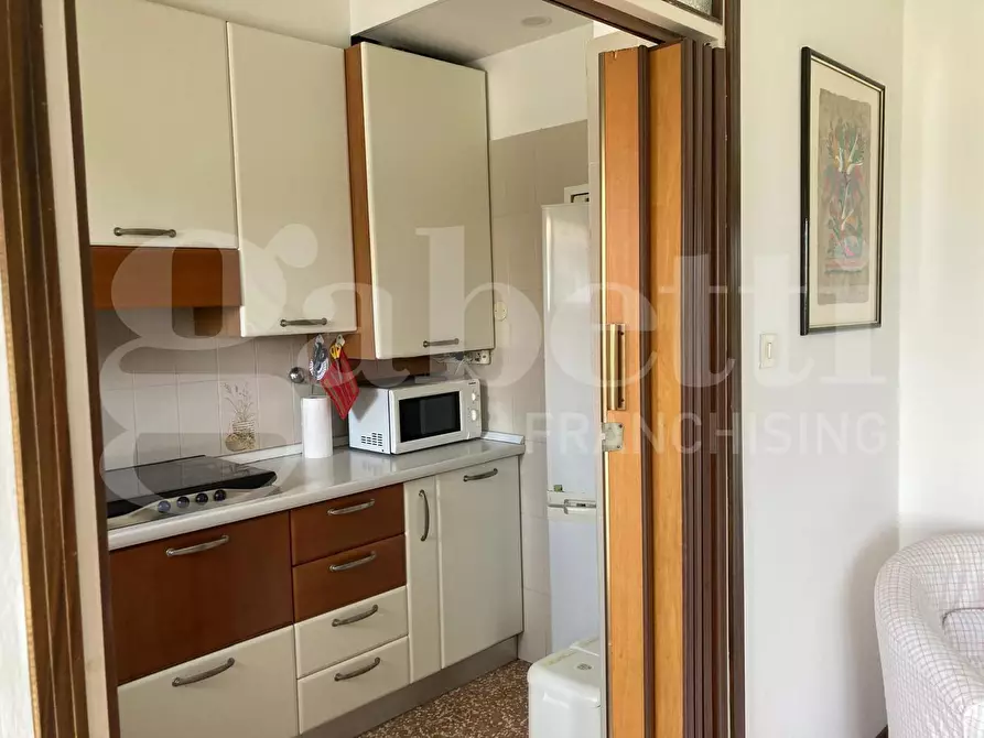 Immagine 5 di Appartamento in affitto  in Via dei mirtilli, . a Venezia