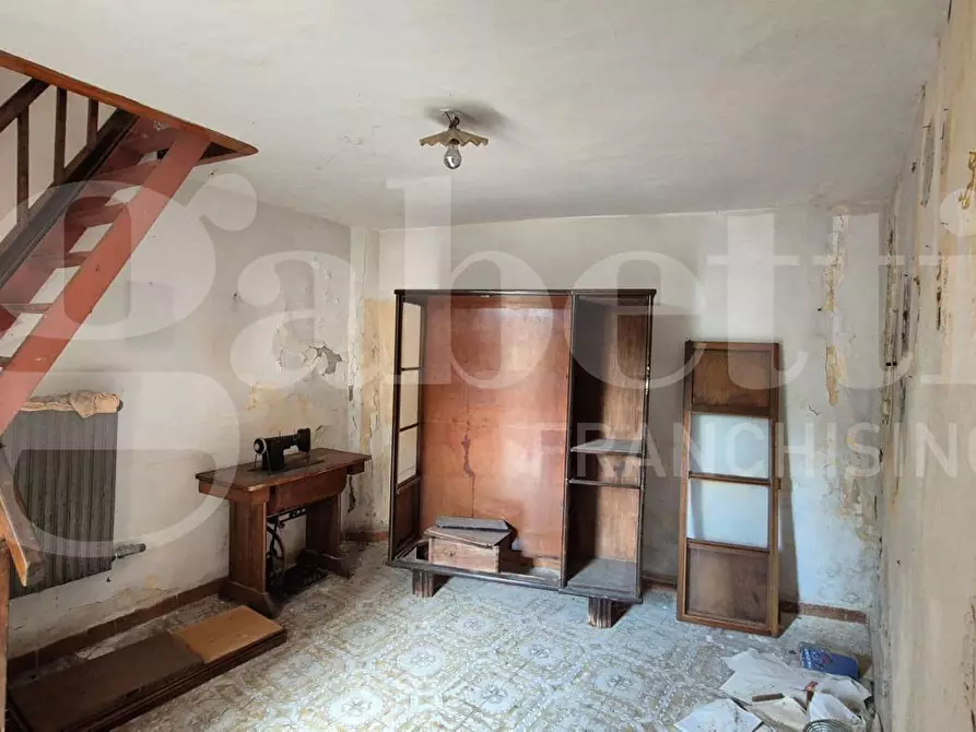 Immagine 8 di Palazzo in vendita  in Via L. Giordano, 38 a Boscotrecase