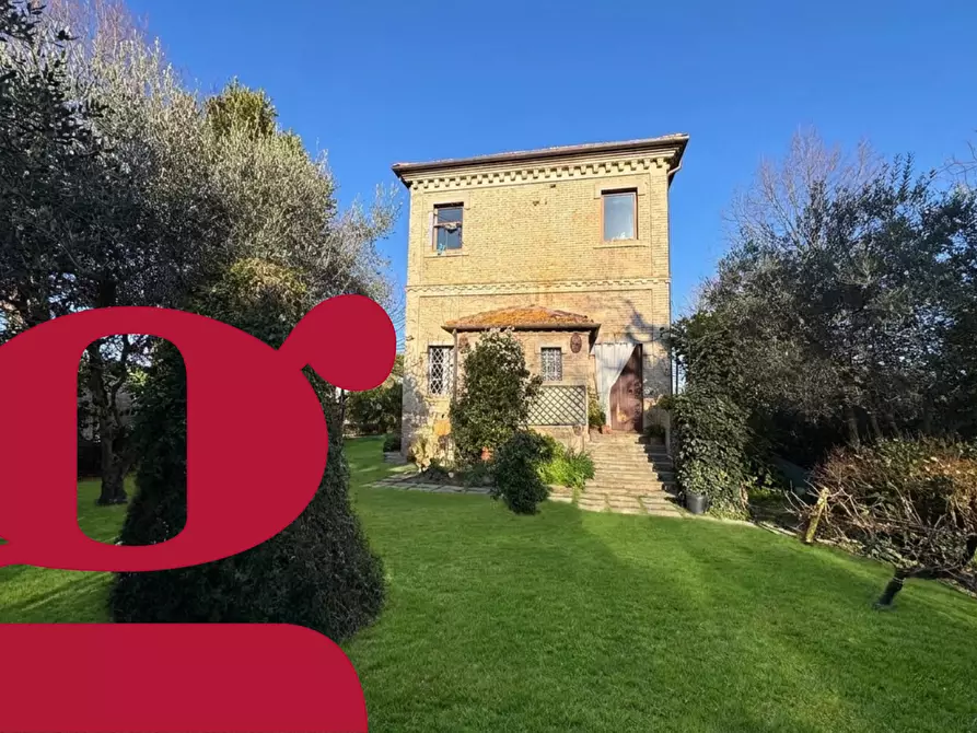 Immagine 1 di Casa indipendente in vendita  in Via Don Mariano Capecci, 4 a Recanati