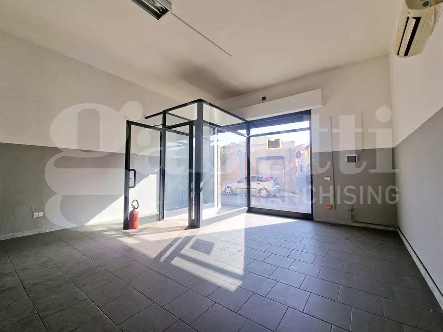 Immagine 1 di Negozio in affitto  in Via monserrato, 0 a Sestu