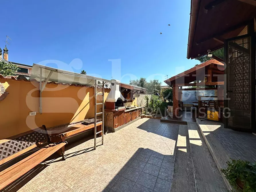 Immagine 7 di Villa in vendita  in Via dora baltea, 105 a Ardea