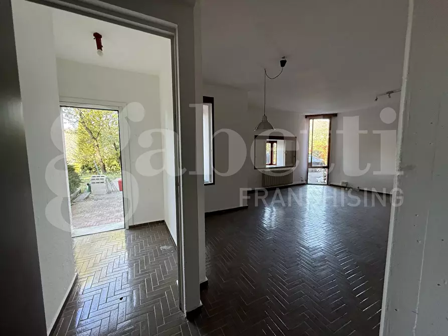 Immagine 40 di Appartamento in vendita  in Via Parini, snc a Erba