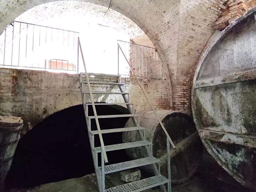 Immagine 9 di Box auto in vendita  in Via MINUZIANO a San Severo