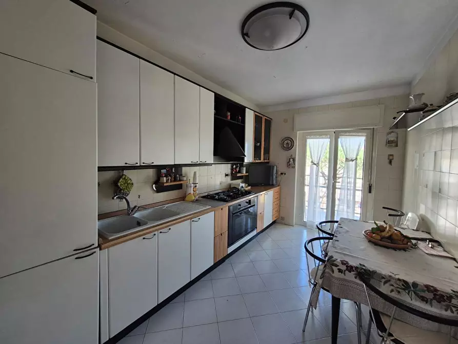 Immagine 15 di Appartamento in vendita  in Via Roma, 9 a Torre Annunziata