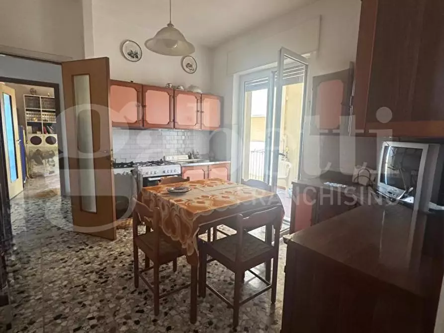 Immagine 22 di Appartamento in vendita  in Piazza Ernesto Cesaro, 55 a Torre Annunziata